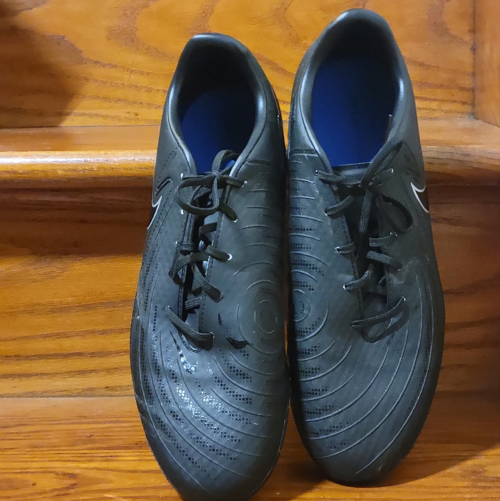 Nike Phantom GX 2 Academy AG Low-Top Soccer Cleats Black Size 11.5